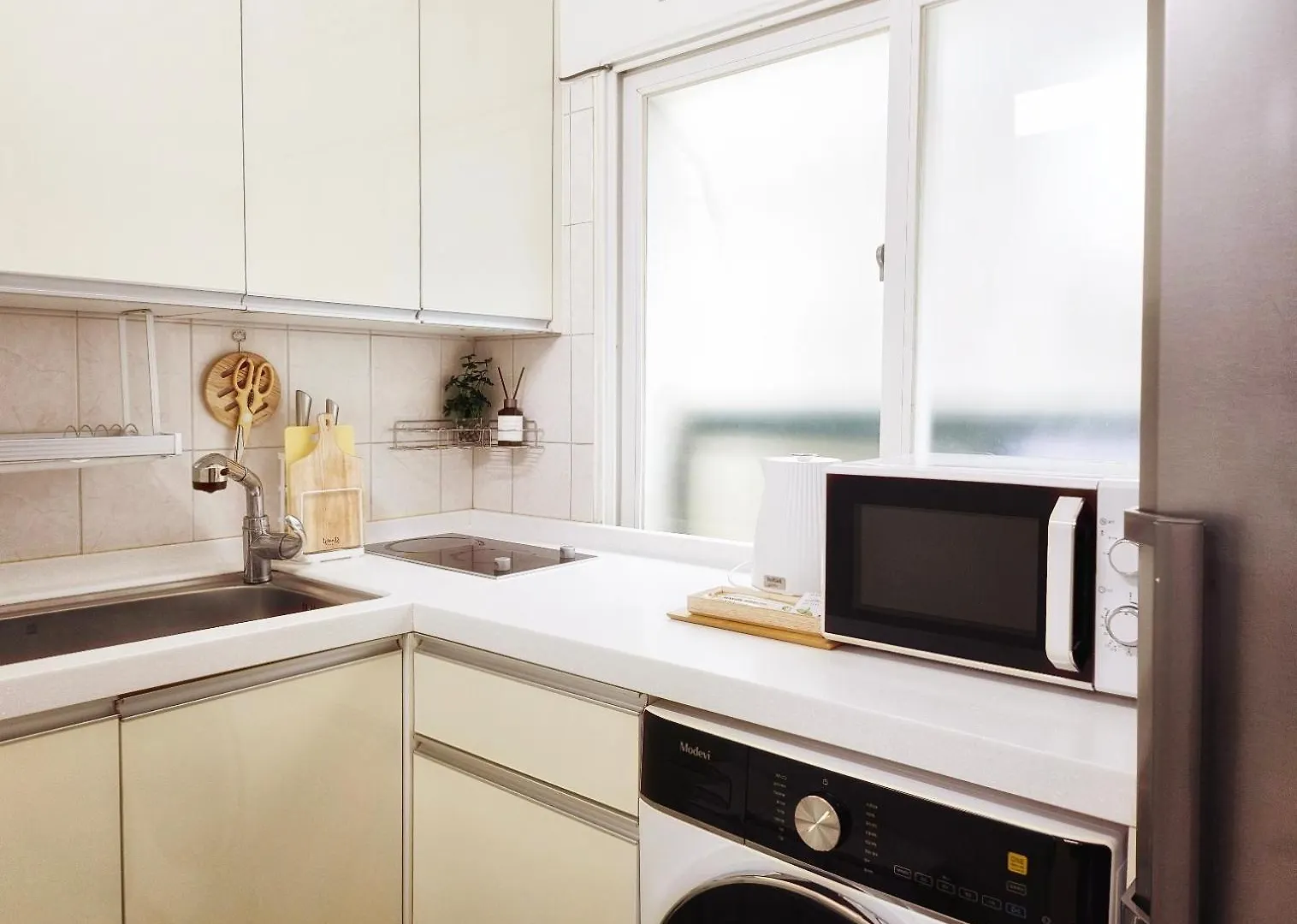 Stay Cozy Gangnam Style Trip, 3Min To Subway, Calm & Chic Home Séoul